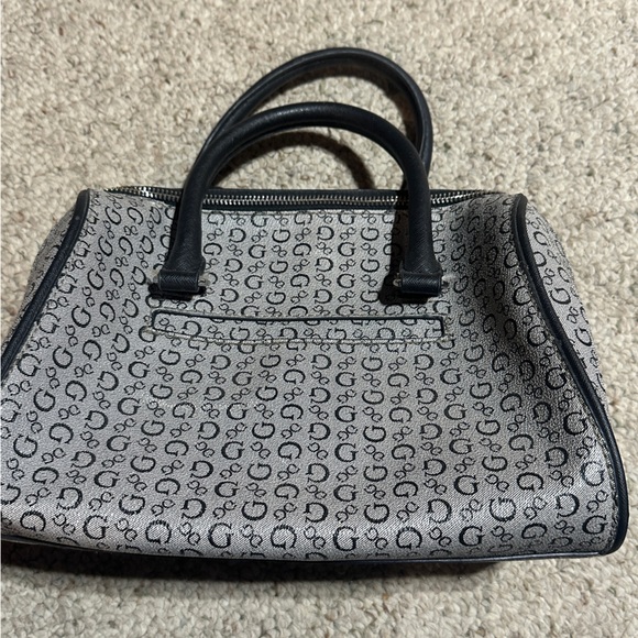 Guess Purse - Picture 3 of 6